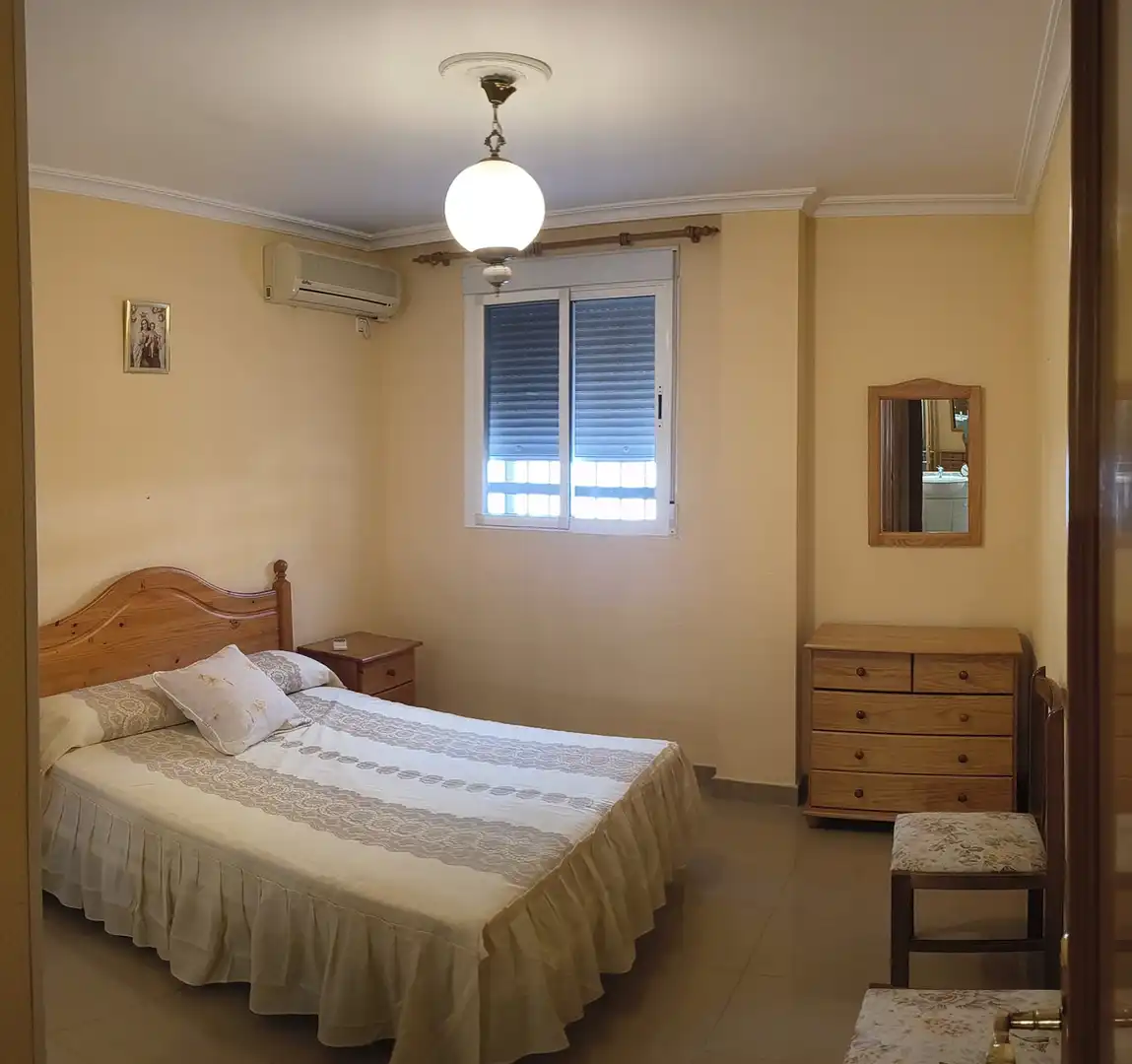Habitación de Piso en venta en Gines con Aire acondicionado