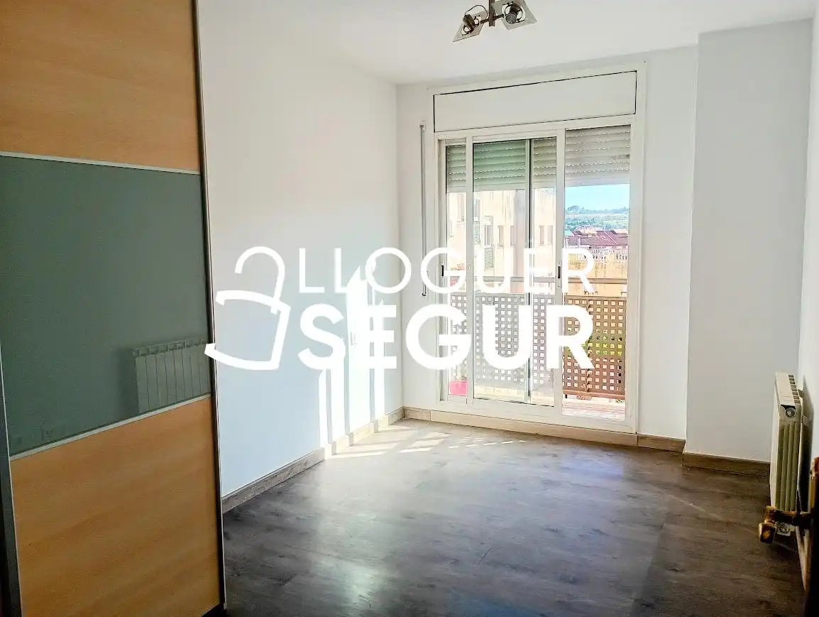Habitación de Piso de alquiler en Olesa de Montserrat con Aire acondicionado, Calefacción y Terraza