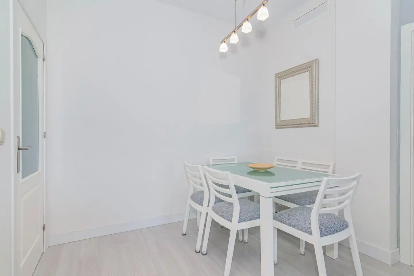 Comedor de Piso en venta en Motril con Terraza y Piscina comunitaria