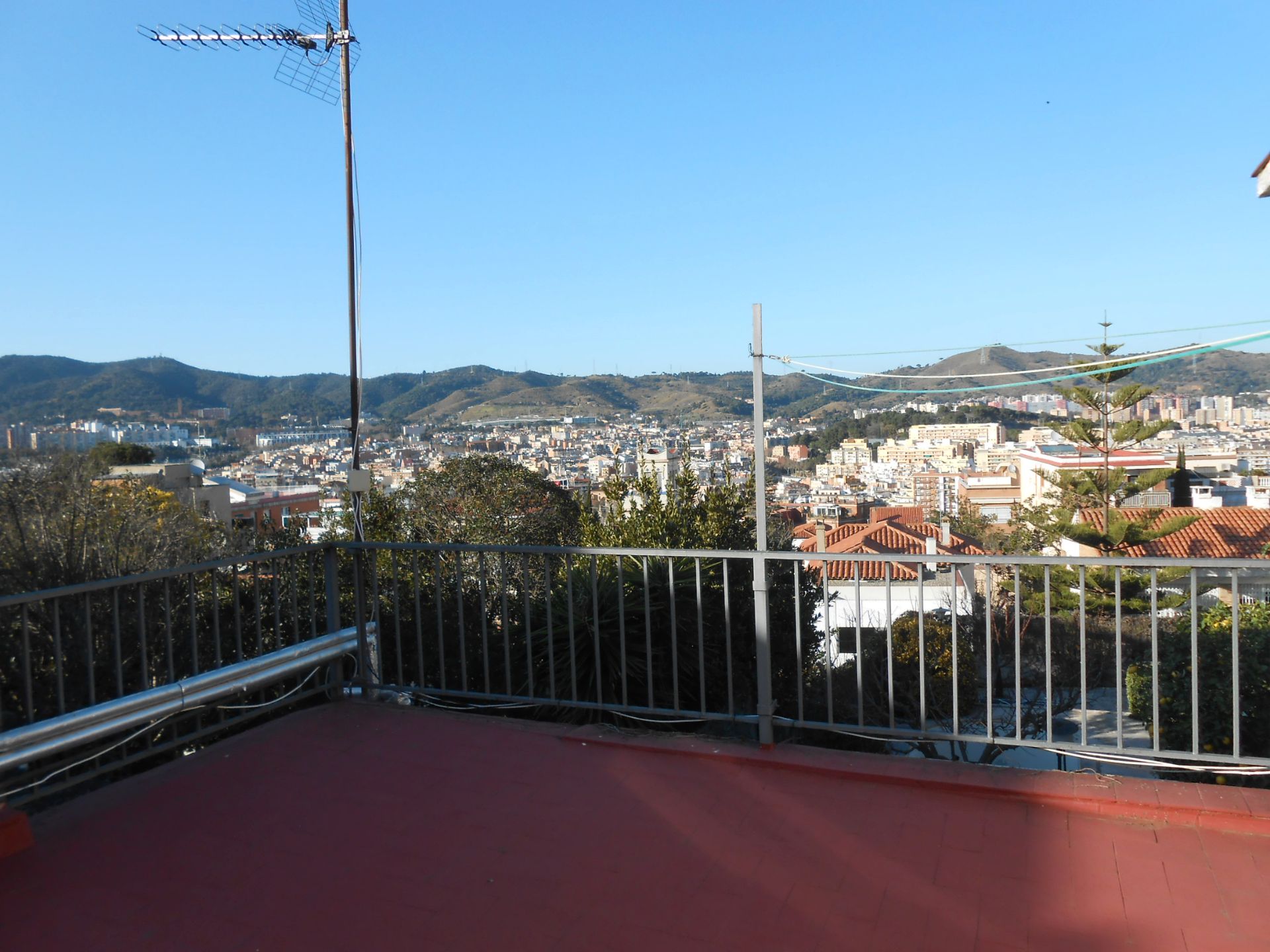 Vista exterior de Estudi de lloguer en  Barcelona Capital amb Calefacció, Terrassa i Moblat