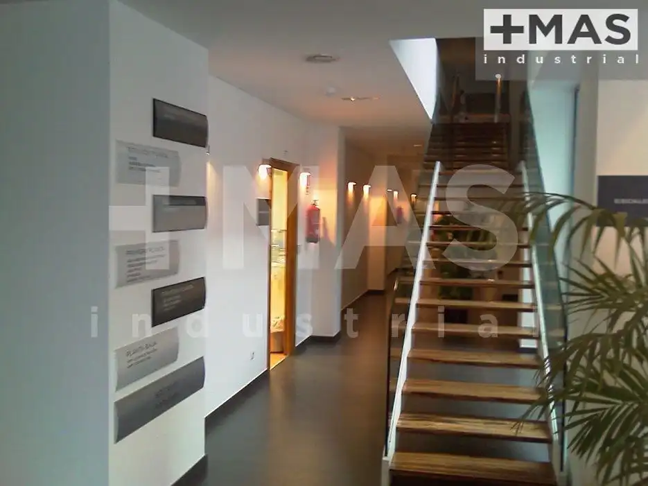 Büro zum Verkauf in Paterna mit Klimaanlage, Terrasse und Internet