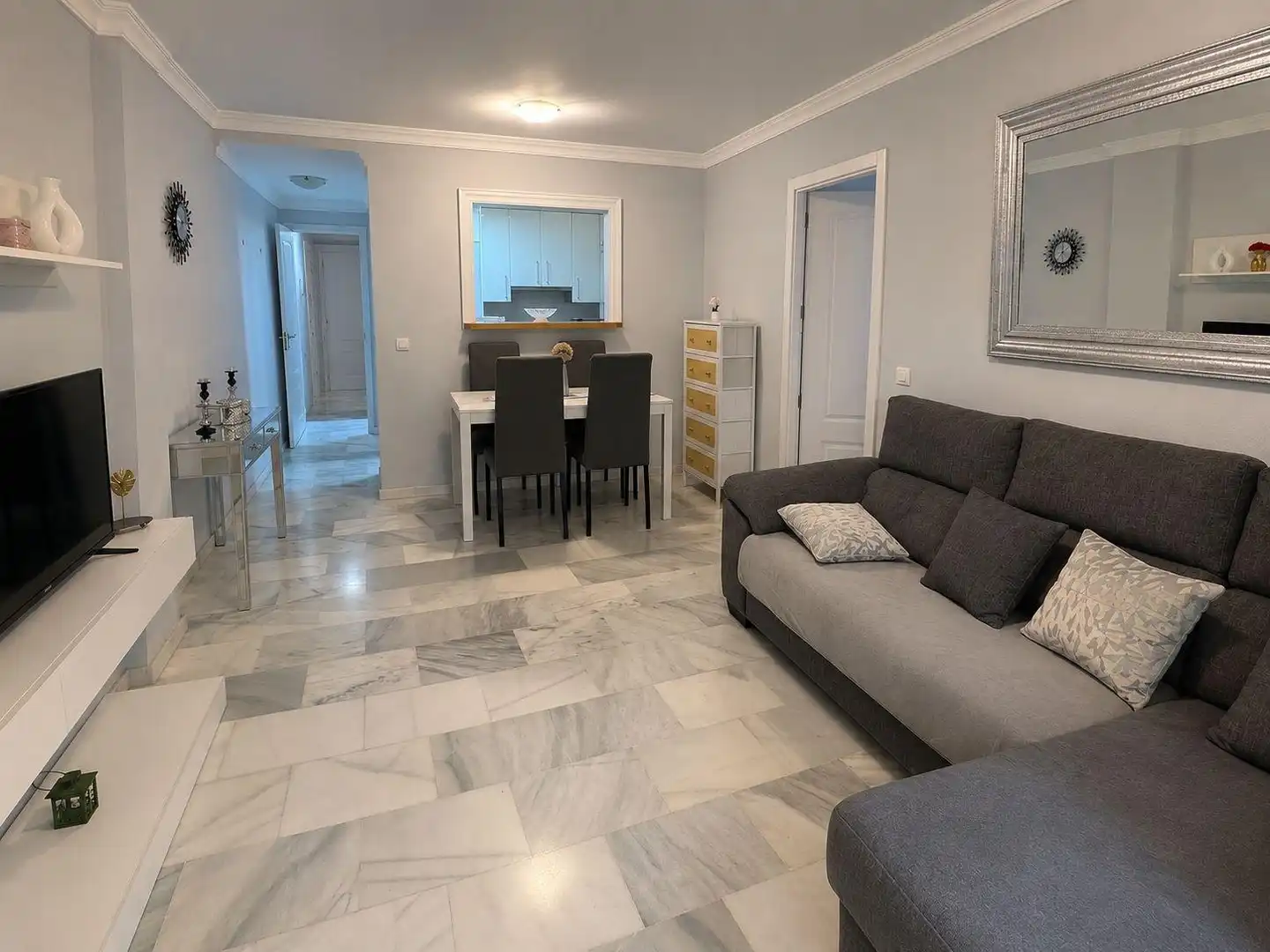 Living room of Flat for sale in Roquetas de Mar