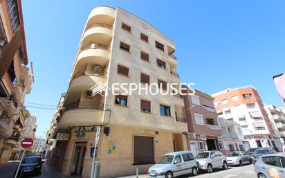 Vista exterior de Apartament en venda en Guardamar del Segura amb Aire condicionat, Calefacció i Moblat