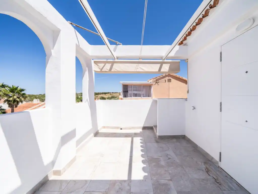 Terrassa de Apartament en venda en Torrevieja amb Aire condicionat i Piscina