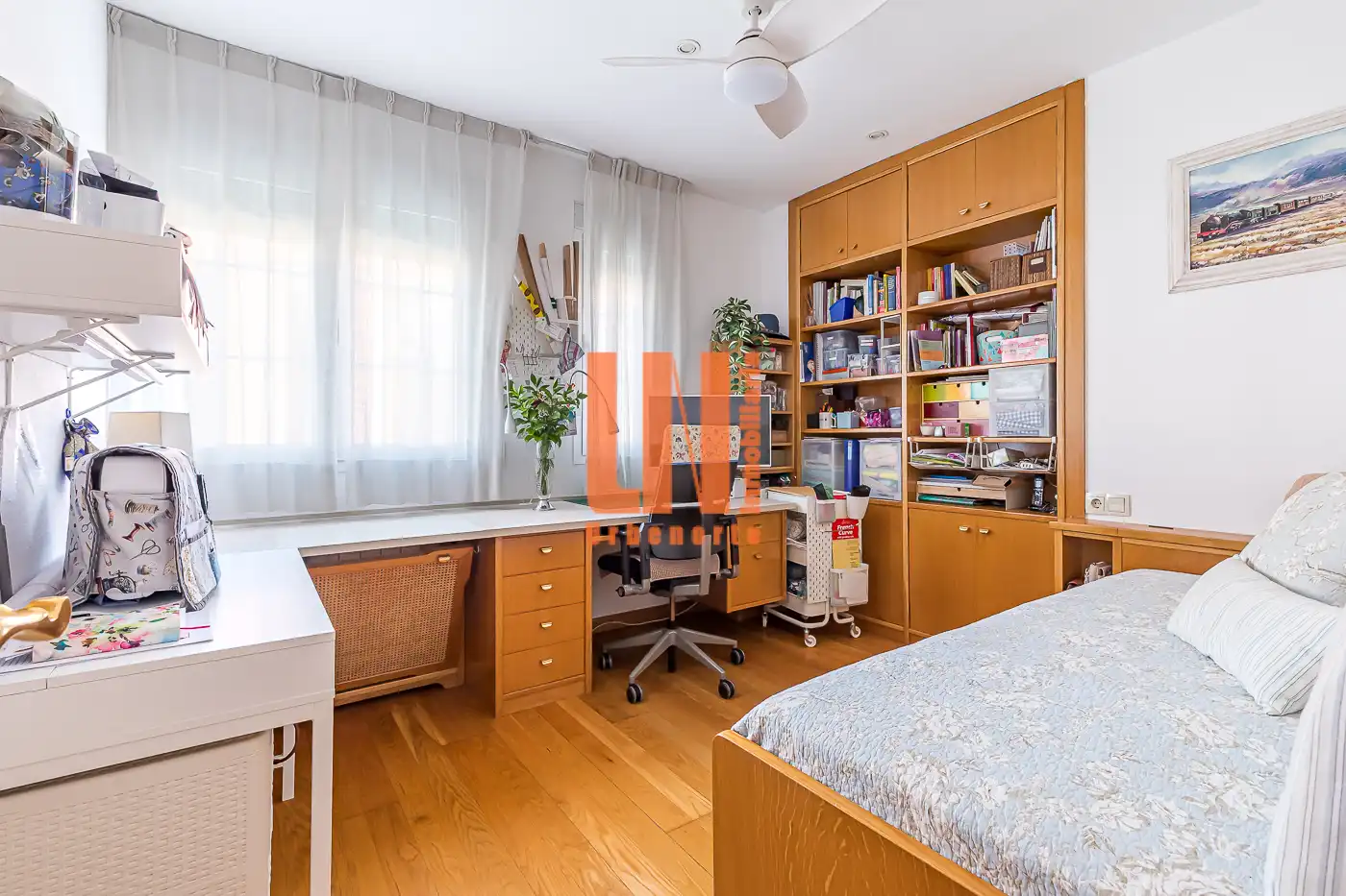 Habitación de Casa adosada en venta en Madrid con Aire acondicionado, Calefacción y Jardín privado