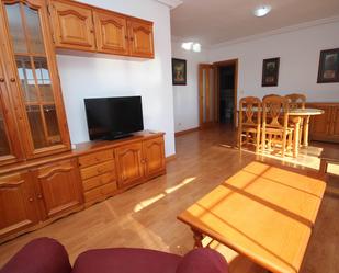 Sala d'estar de Pis de lloguer en Montijo amb Calefacció i Balcó
