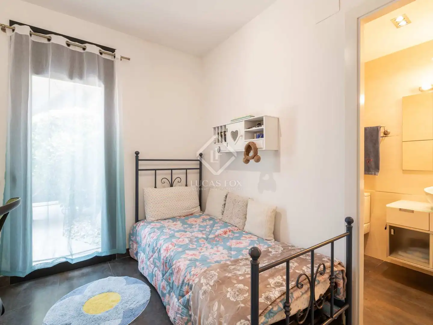 Habitación de Casa o chalet en venta en Sant Cugat del Vallès con Aire acondicionado, Calefacción y Jardín privado