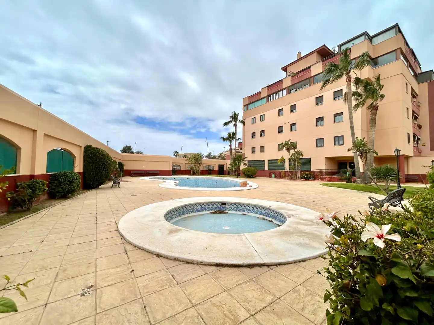 Vista exterior de Piso en venta en Roquetas de Mar con Aire acondicionado, Calefacción y Terraza