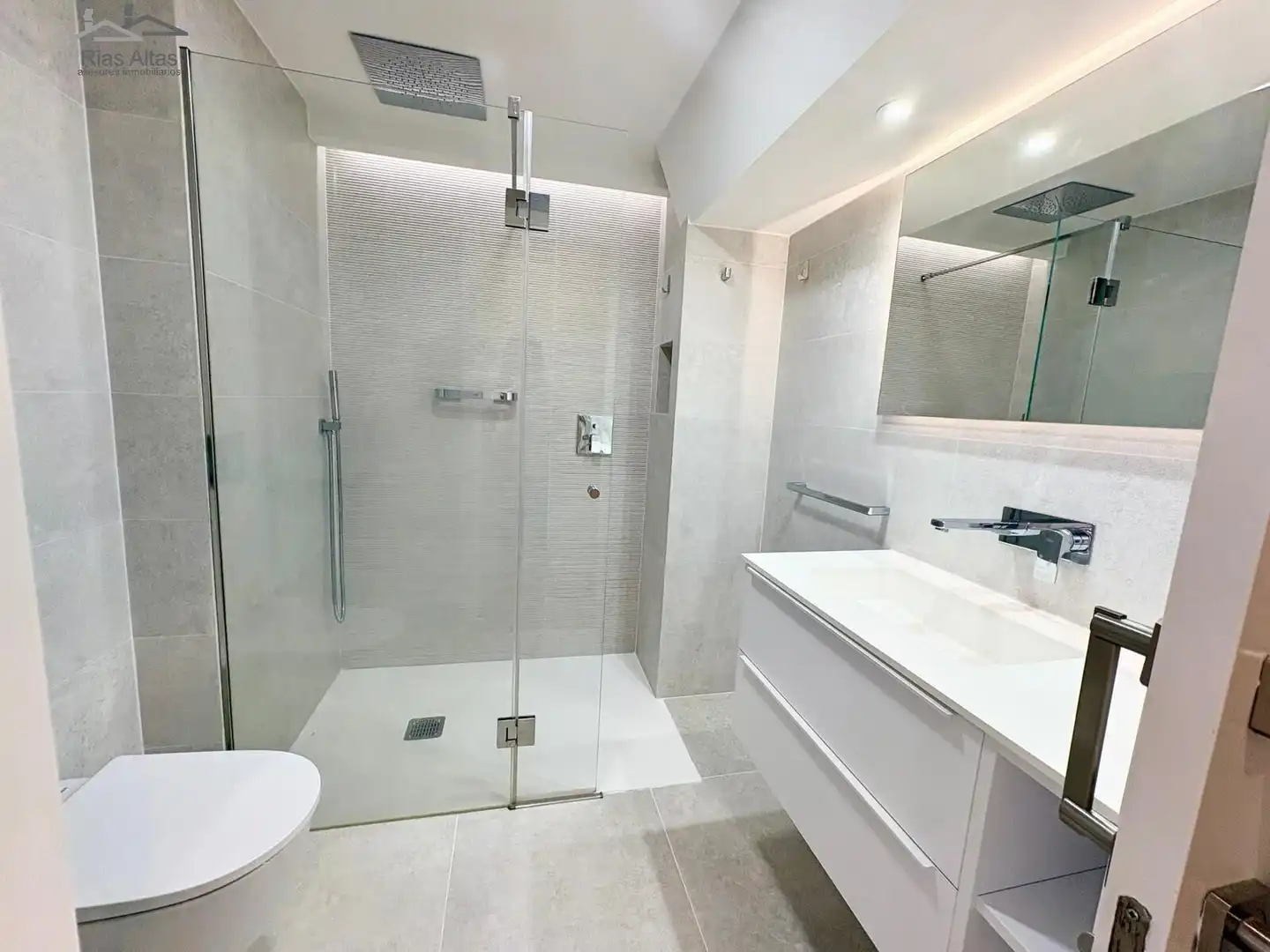 Baño de Piso en venta en A Coruña Capital  con Calefacción