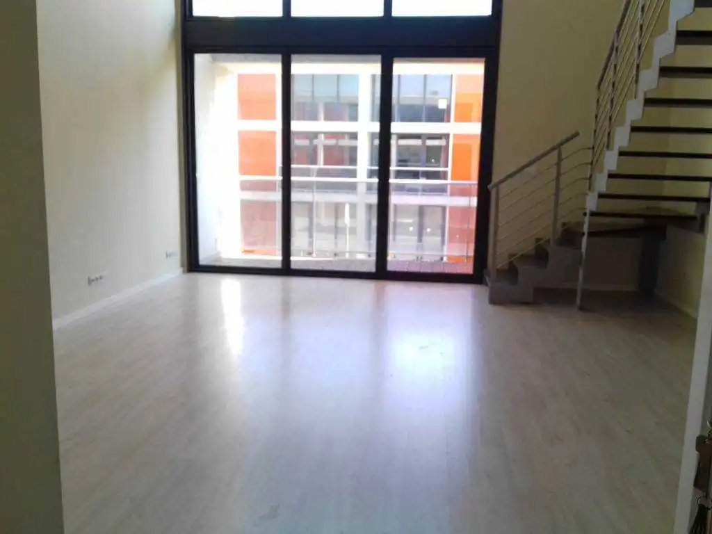 Büro zum Verkauf in Manises mit Klimaanlage und Balkon