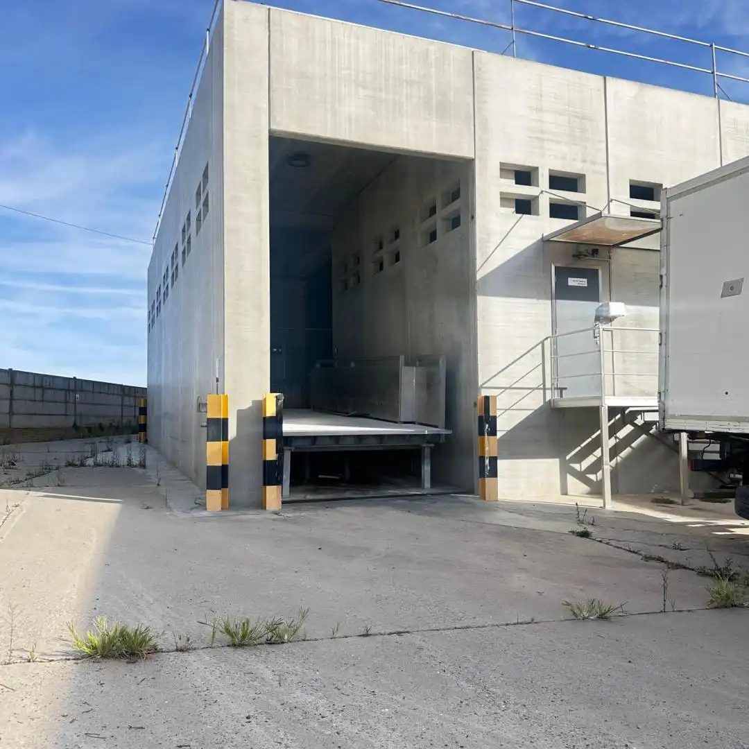 Vista exterior de Nave industrial en venta en Cornellà del Terri