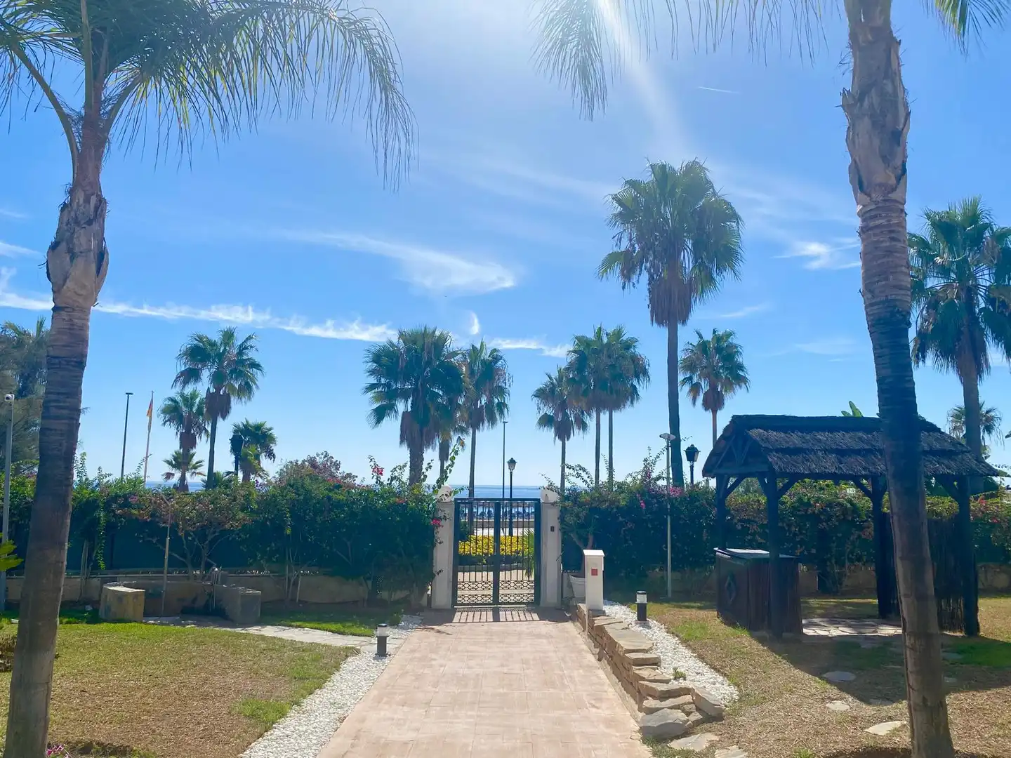 Vista exterior de Apartamento en venta en Marbella con Aire acondicionado, Amueblado y Horno