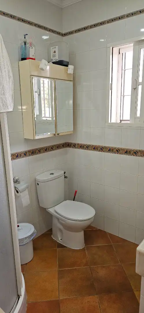 Bany de Casa o xalet en venda en Chiclana de la Frontera amb Aire condicionat, Calefacció i Jardí privat