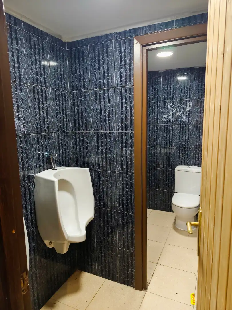 Baño de Local de alquiler en Puente la Reina / Gares con Calefacción y Amueblado