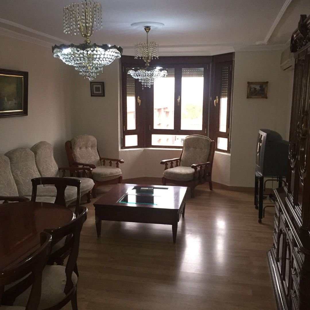 Sala d'estar de Pis de lloguer en Aranjuez amb Calefacció i Moblat