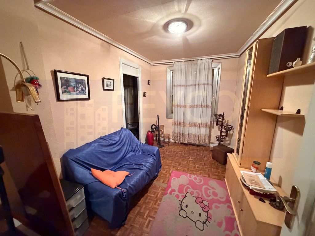 Bedroom of Flat for sale in  Logroño