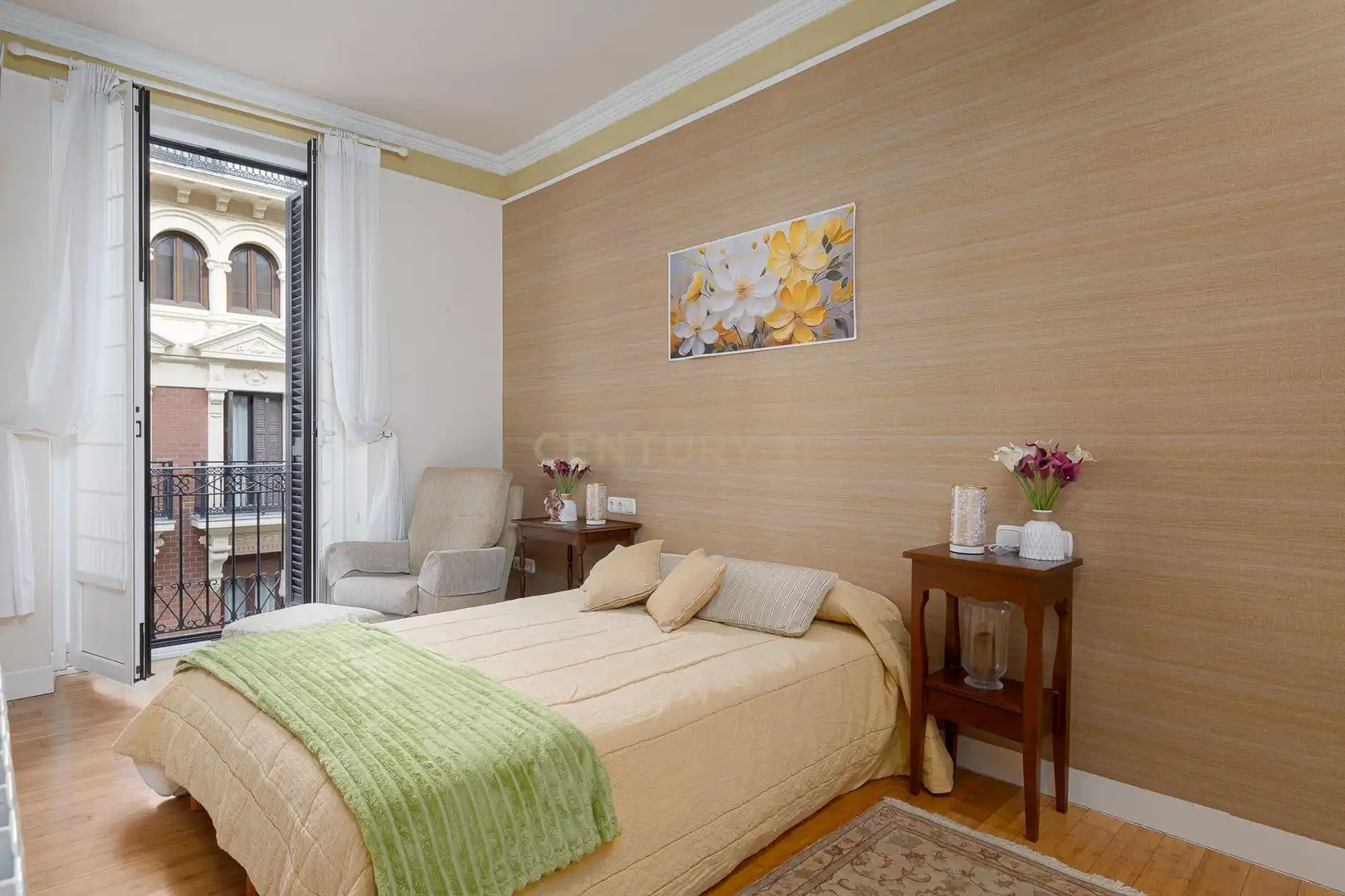 Dormitori de Apartament en venda en Donostia - San Sebastián  amb Forn, Rentadora i Microones