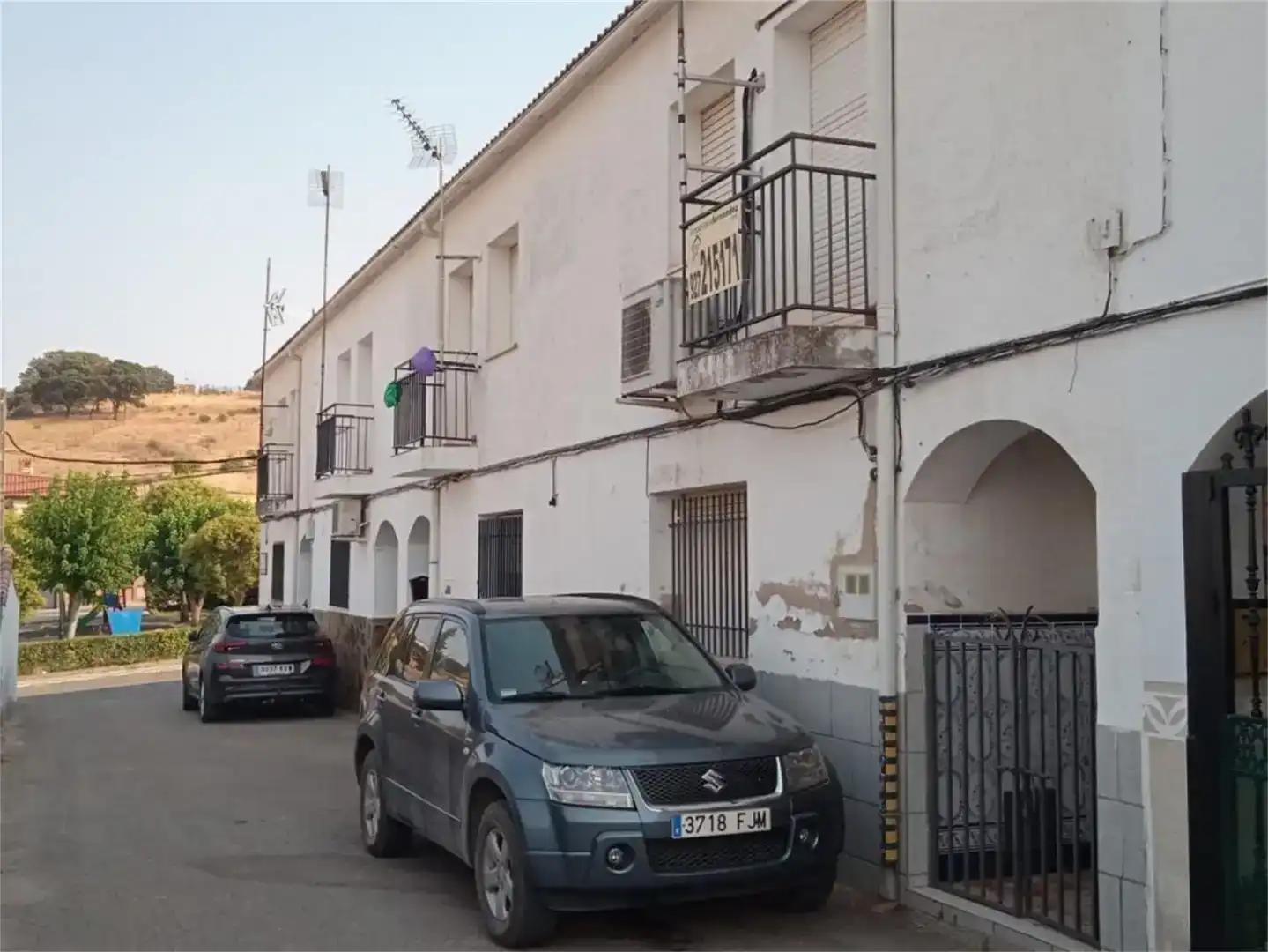 Vista exterior de Casa adosada en venda en Talaván amb Aire condicionat i Balcó