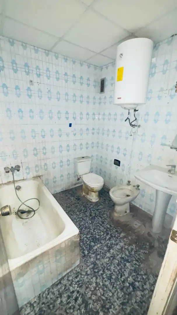 Bathroom of Flat for sale in Tortosa  with Heating, Balcony and Alarm