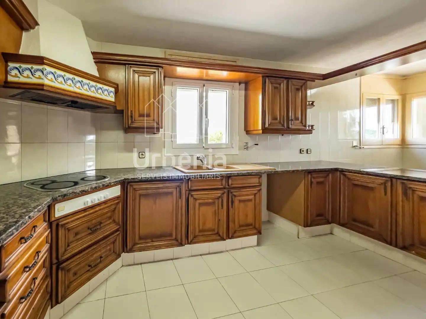 Casa con piscina en venta en Nucli Urbà, imagen 18