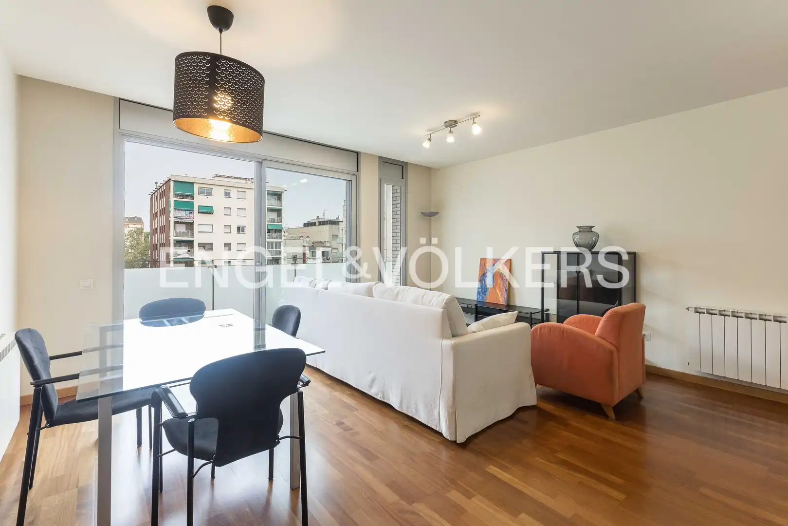 Vista exterior de Piso de alquiler en Barcelona con Aire acondicionado, Calefacción y Parquet
