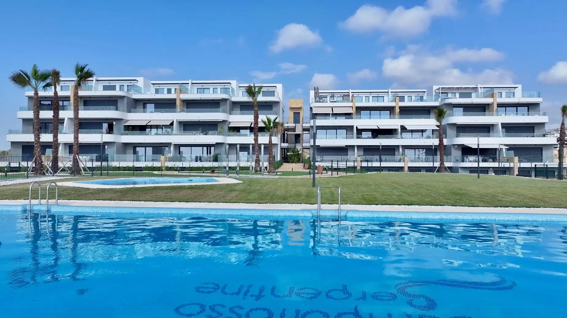Appartement compact avec piscine à vendre à Calle NICARAGUA DE 4