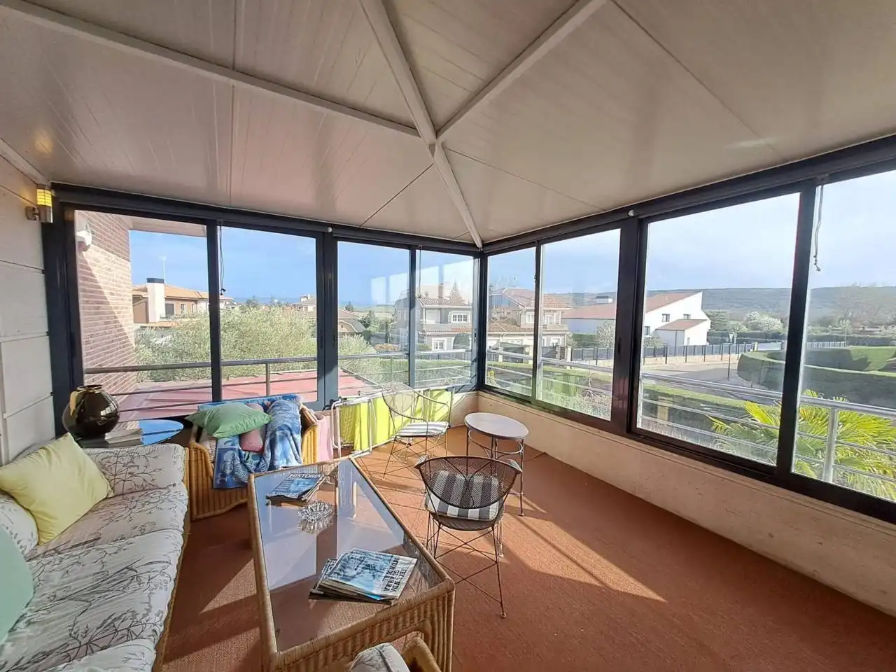 Terraza de Casa adosada en venta en Castrillo del Val con Calefacción, Jardín privado y Parquet