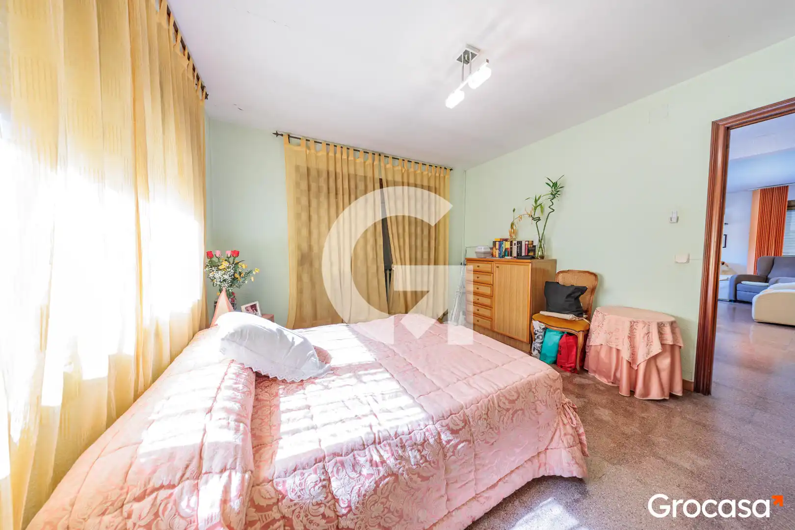 Dormitori de Casa o xalet en venda en Terrassa amb Aire condicionat, Calefacció i Jardí privat