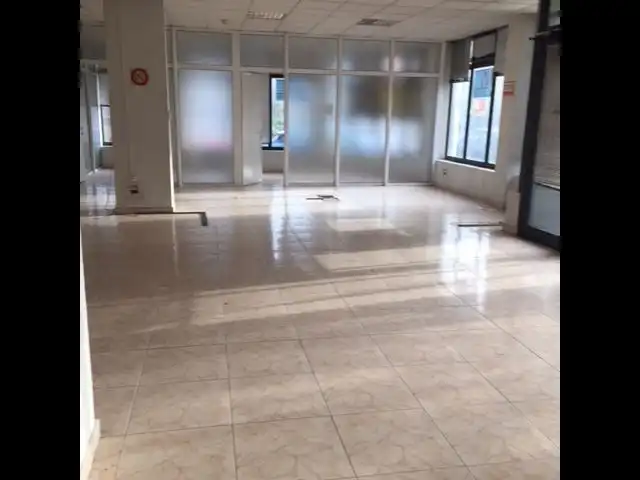 Local comercial en alquiler en Alisal - San Román