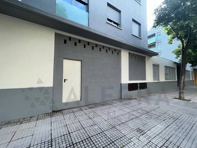Local comercial en Alquiler en Avenida Avenida José Manuel Caballero Bonald en Caballero Bonald - San José Obrero - Guadalcacín