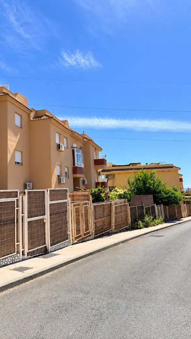 Vista exterior de Pis en venda en Fuengirola amb Aire condicionat, Calefacció i Terrassa