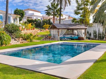 Casa amb piscina en venda a San Pedro de Alcántara
