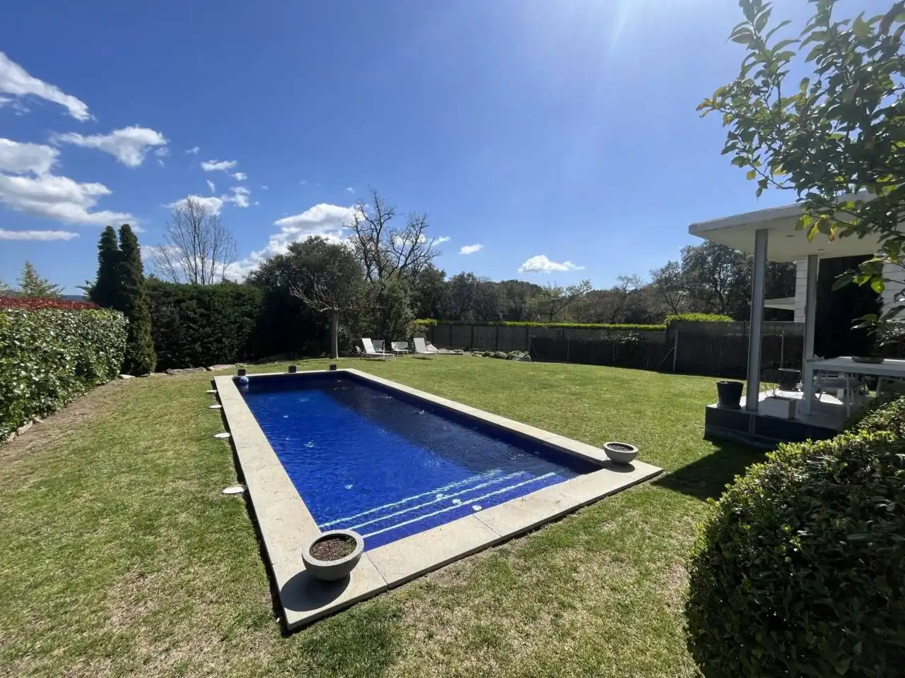 Piscina de Casa o xalet en venda en Girona amb Aire condicionat, Calefacció i Jardí privat