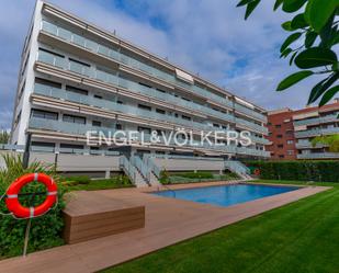 Vista exterior de Apartament en venda en Vilassar de Mar amb Terrassa, Piscina i Balcó