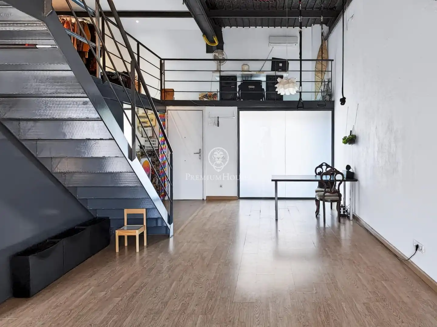 Wohnung zum Verkauf in Barcelona mit Klimaanlage
