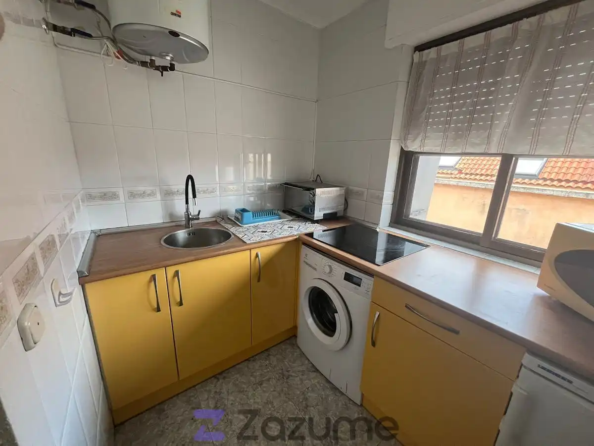 Kitchen of Attic for rent in Salamanca Capital  with Parquet flooring, Terrace and Furnished