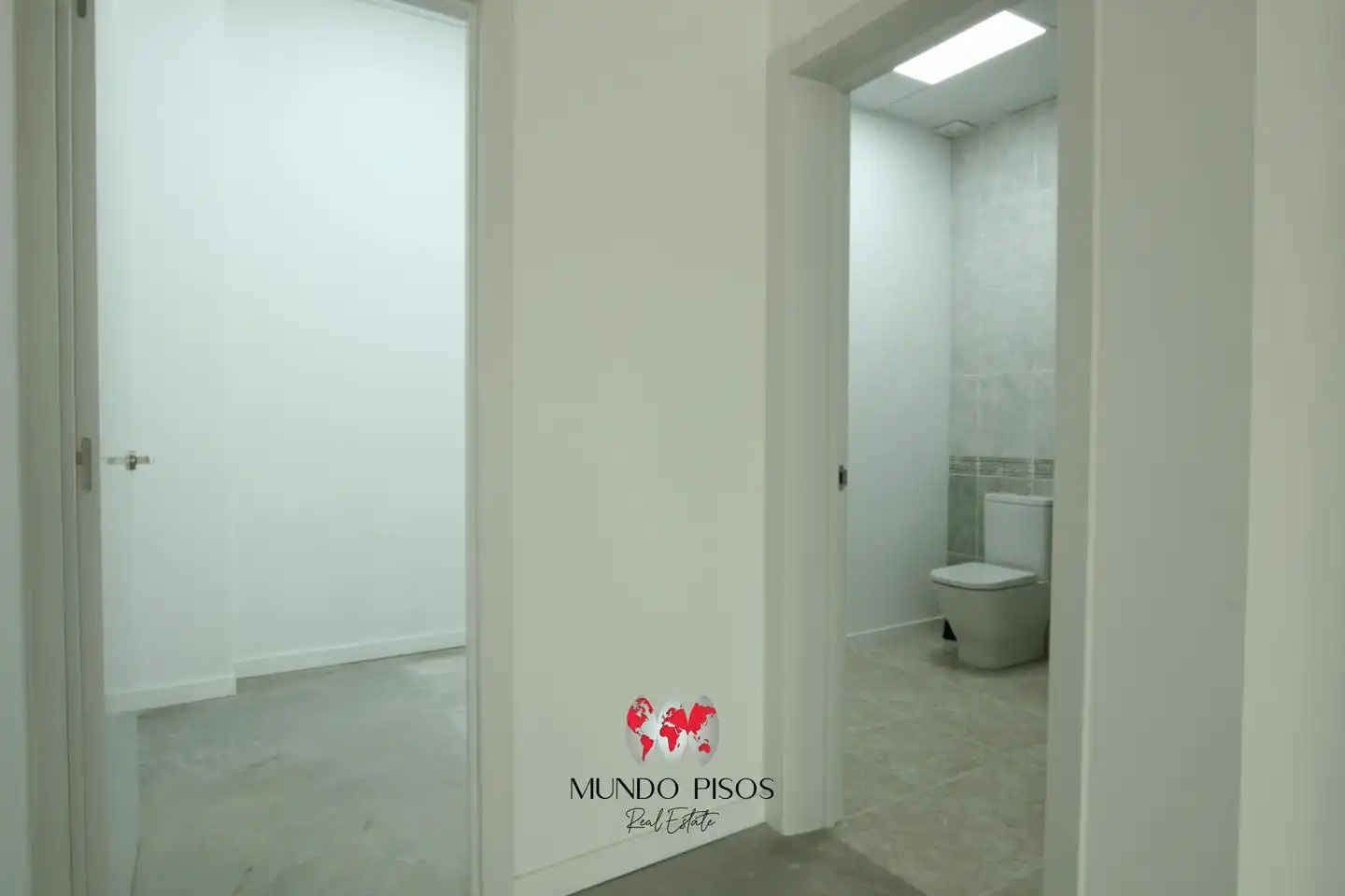 Local comercial en venda a Llevant, imagen 11