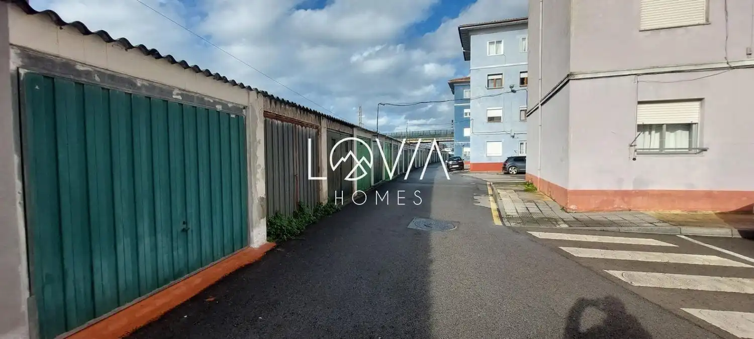 Exterior view of Flat for sale in Torrelavega 