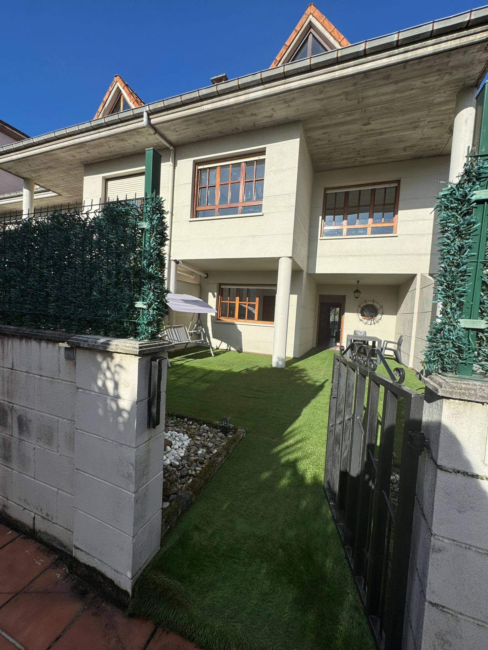 Terrace of Single-family semi-detached for sale in Polanco  with Heating, Private garden and Parquet flooring