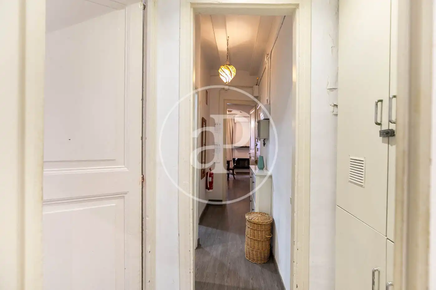 Wohnung zum Verkauf in Barcelona mit Klimaanlage, Heizung und Möbliert