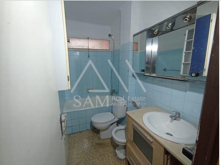 Bany de Planta baixa en venda en  Barcelona Capital amb Calefacció i Balcó