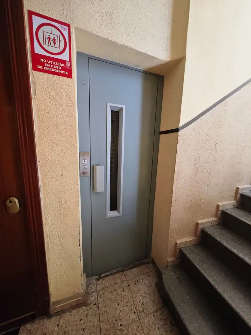 Flat for sale in Madrid  with Air Conditioner, Heating and Furnished