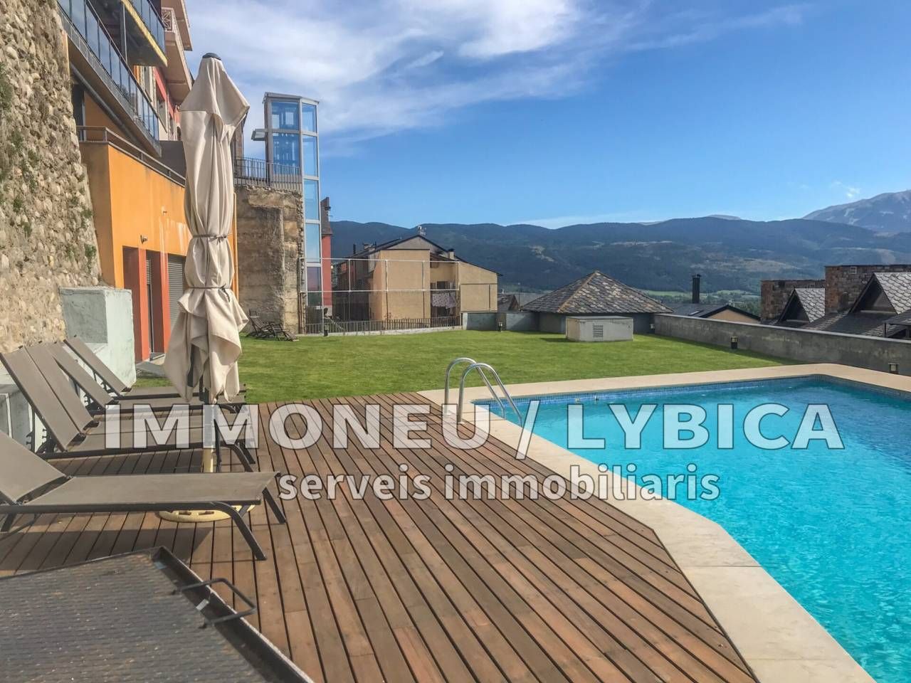 Swimming pool of Flat for sale in Puigcerdà  with Heating, Parquet flooring and Storage room