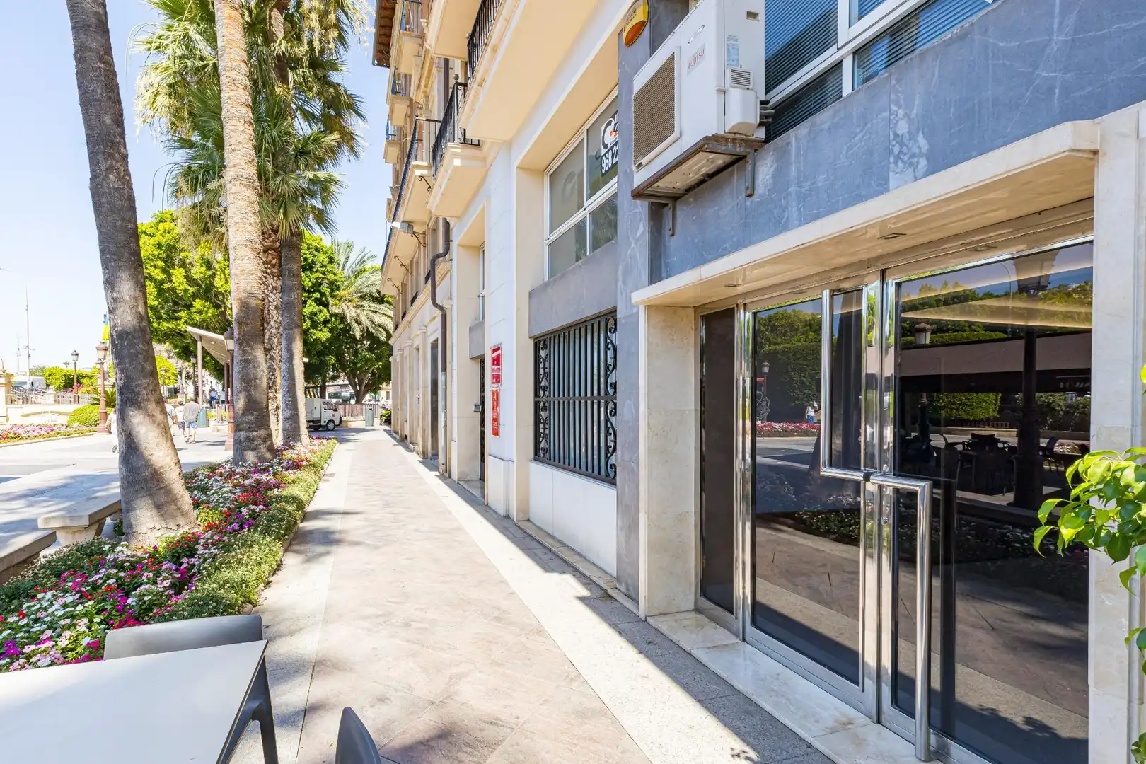 Vista exterior de Oficina en venda en Murcia amb Aire condicionat