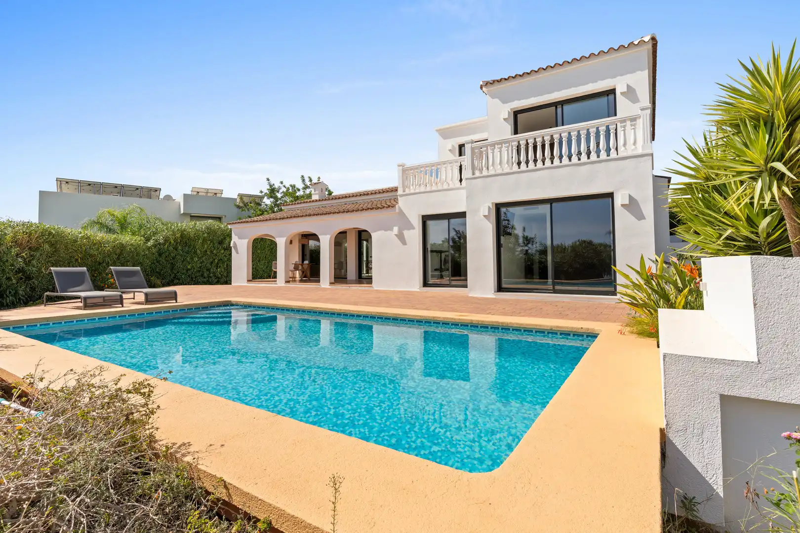 Vista exterior de Casa o xalet en venda en Cap Martí - El Tossalet - Pinomar