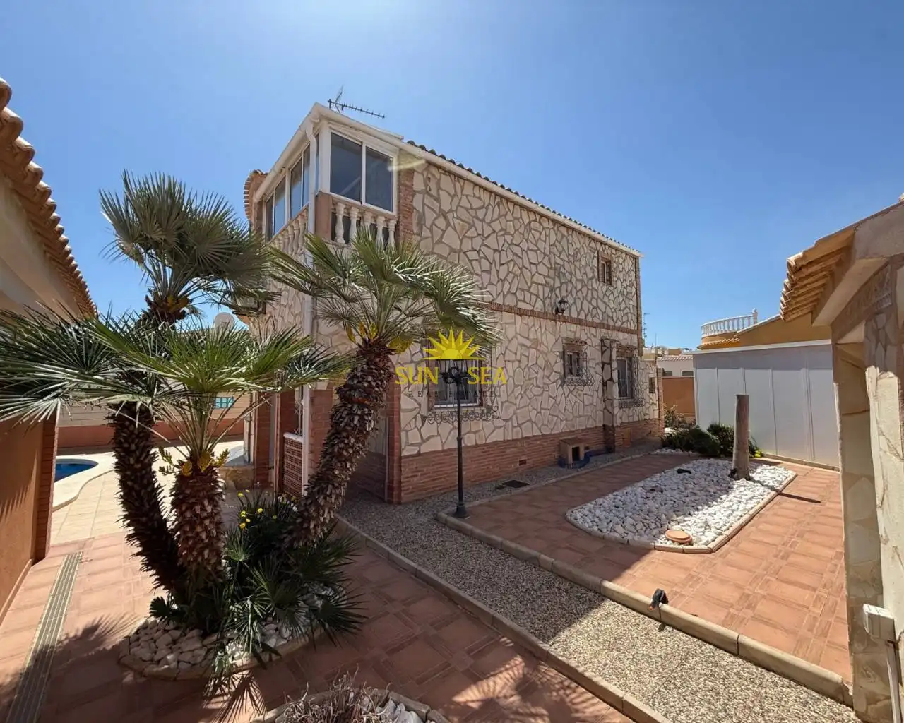 Chalet con piscina en venta en Orihuela Costa, imagen 2
