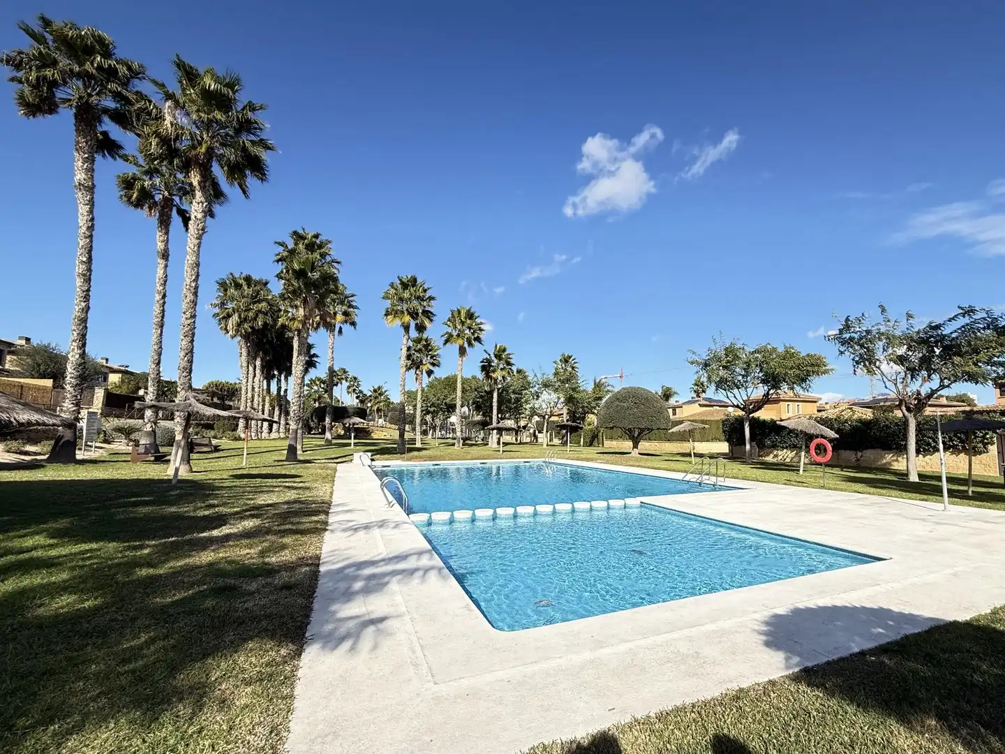 Piscina de Casa o xalet en venda en Mutxamel amb Aire condicionat, Calefacció i Jardí privat