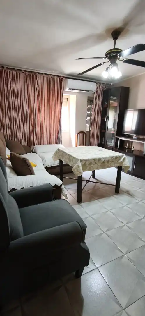 Sala de estar de Piso en venta en Sevilla con Amueblado