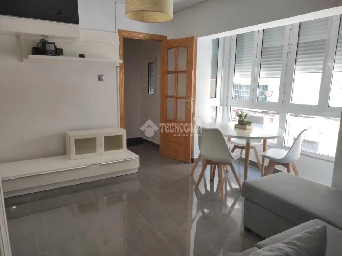 Sala de estar de Piso en venta en Jaén con Balcón