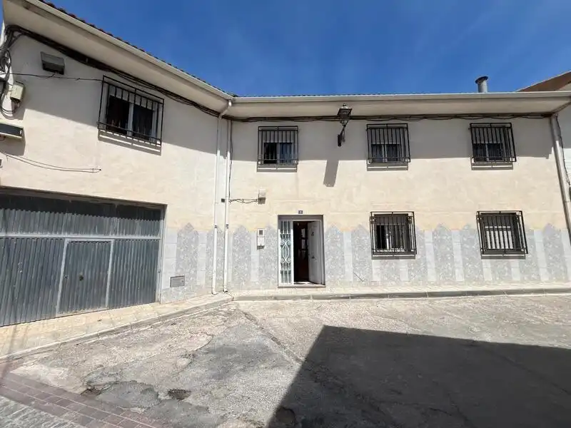 Vista exterior de Finca rústica en venta en Huesa con Calefacción, Jardín privado y Terraza